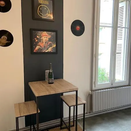 Apartment Studio Musique - Emplacement Ideal A *